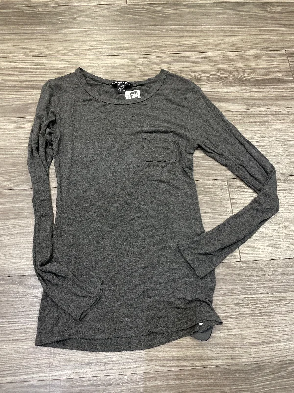 Top Long Sleeve By Clothes Mentor In Grey, Size: S