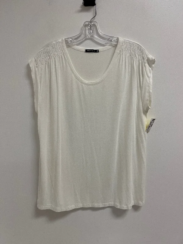 Top Short Sleeve Basic By Staccato In Cream, Size: L