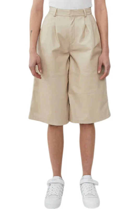 Charlot Shorts In Off White