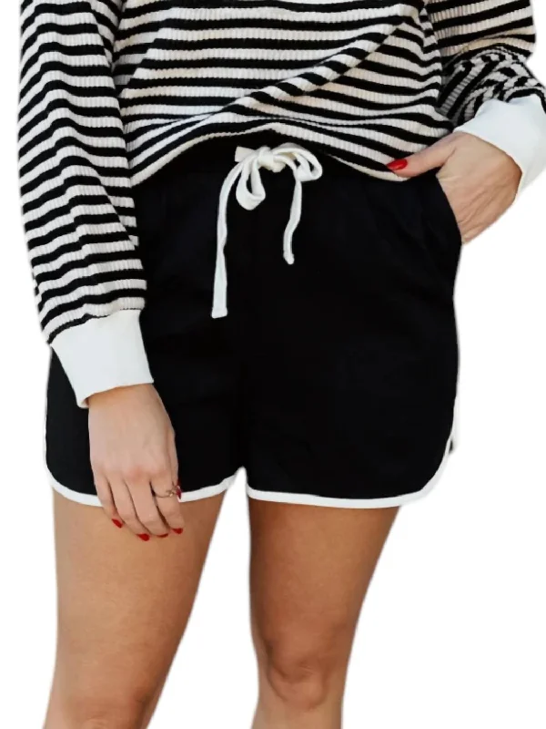 Dolphin Hem Shorts In Black