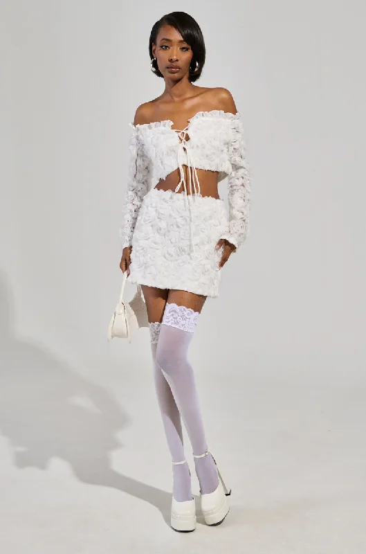 SWEET ESCAPE MINI SKIRT IN WHITE